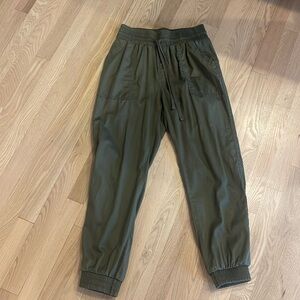 XS Cotton High waisted Jogger pants. Like new!